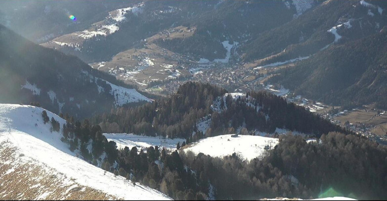 Webcam Pozza di Fassa-Aloch-Buffaure - Sasso Lungo e Sasso Piatto visti da Buffaure