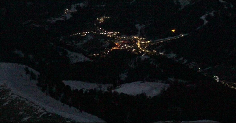 Webcam Pozza di Fassa-Aloch-Buffaure - Sasso Lungo e Sasso Piatto visti da Buffaure