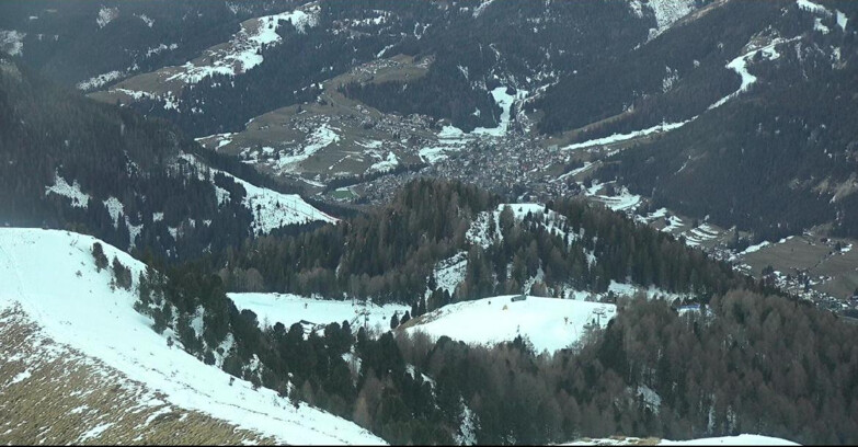 Webcam Pozza di Fassa-Aloch-Buffaure - Sasso Lungo e Sasso Piatto visti da Buffaure