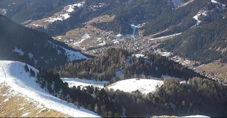 Webcam Pozza di Fassa-Aloch-Buffaure  - Sasso Lungo e Sasso Piatto visti da Buffaure