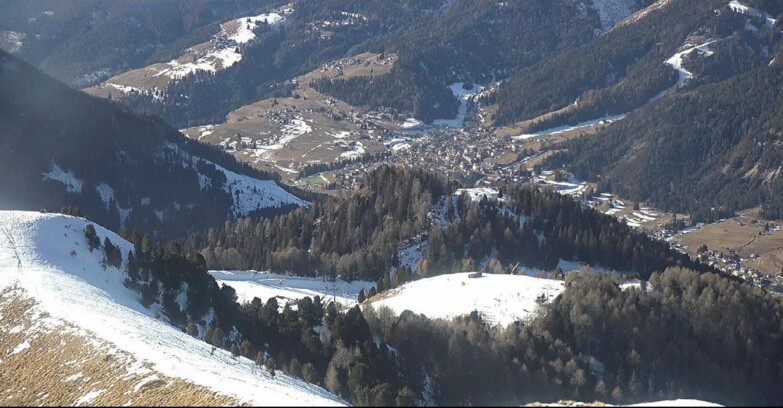 Webcam Pozza di Fassa-Aloch-Buffaure  - Sasso Lungo e Sasso Piatto visti da Buffaure