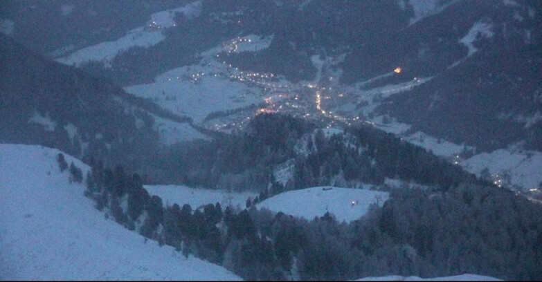 Webcam Pozza di Fassa-Aloch-Buffaure  - Sasso Lungo und Sasso Piatto