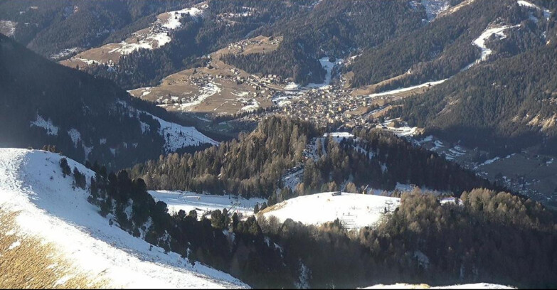 Webcam Pozza di Fassa-Aloch-Buffaure - Sasso Lungo e Sasso Piatto visti da Buffaure