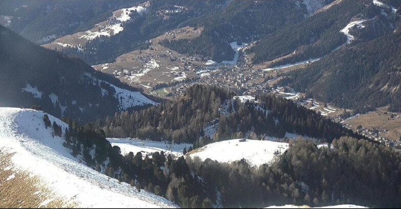 Webcam Pozza di Fassa-Aloch-Buffaure - Sasso Lungo e Sasso Piatto visti da Buffaure