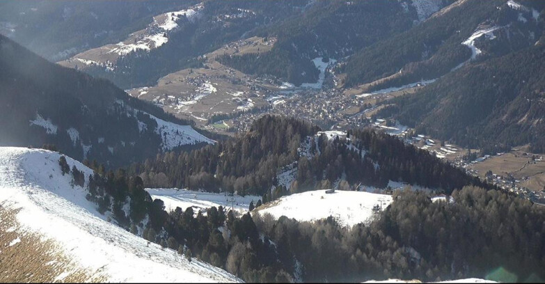 Webcam Pozza di Fassa-Aloch-Buffaure - Sasso Lungo e Sasso Piatto visti da Buffaure