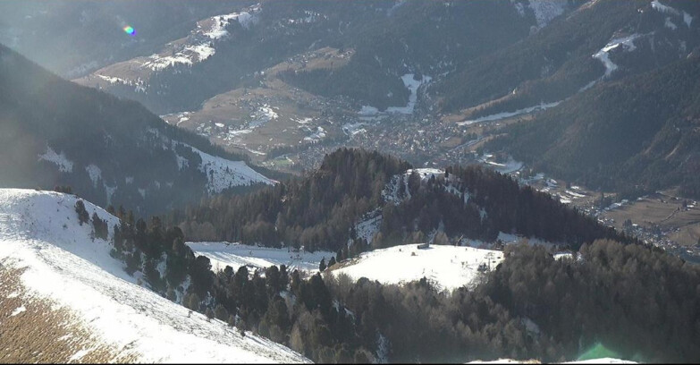 Webcam Pozza di Fassa-Aloch-Buffaure - Sasso Lungo e Sasso Piatto visti da Buffaure