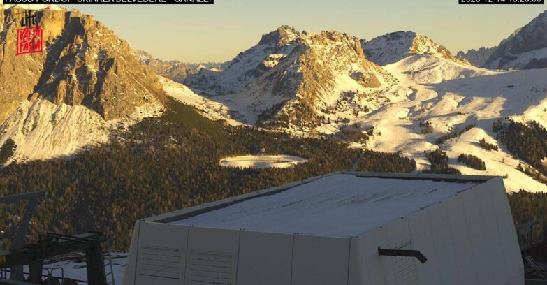 Webcam Campitello-Mazzin-Col Rodella  - Canazei - Belvedere - Skiarea Belvedere