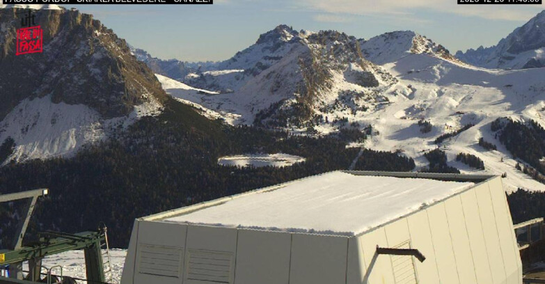 Webcam Campitello-Mazzin-Col Rodella  - Canazei - Belvedere - Skiarea Belvedere
