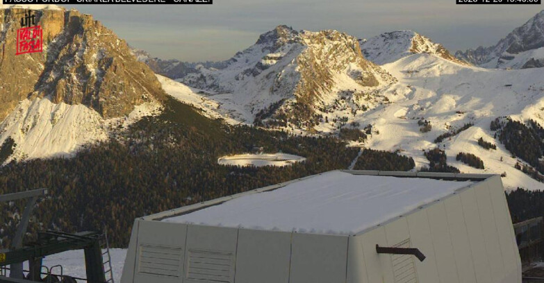 Webcam Campitello-Mazzin-Col Rodella  - Canazei - Belvedere - Skiarea Belvedere