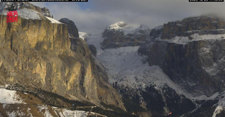 Webcam Campitello-Mazzin-Col Rodella  - Canazei - Belvedere - Skiarea Belvedere