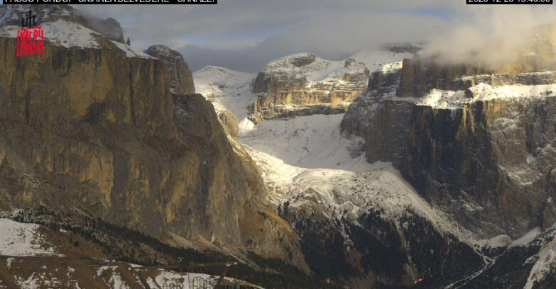 Webcam Campitello-Mazzin-Col Rodella  - Canazei - Belvedere - Skiarea Belvedere