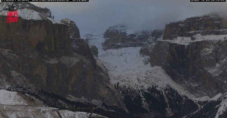 Webcam Campitello-Mazzin-Col Rodella  - Canazei - Belvedere - Skiarea Belvedere