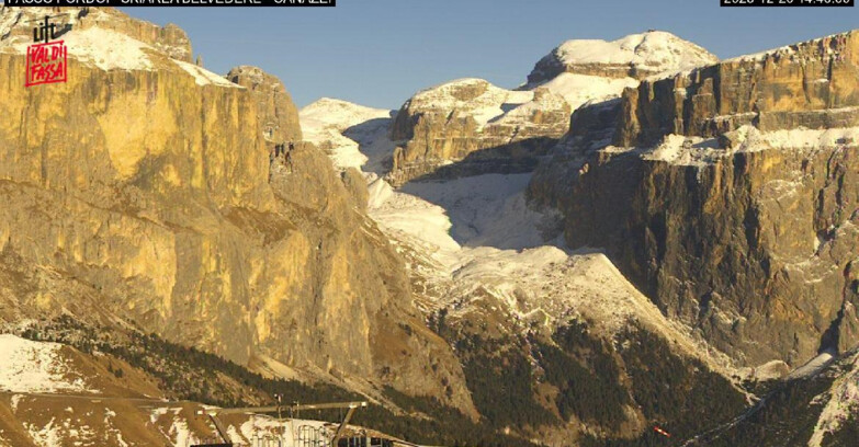 Webcam Campitello-Mazzin-Col Rodella  - Canazei - Belvedere - Skiarea Belvedere