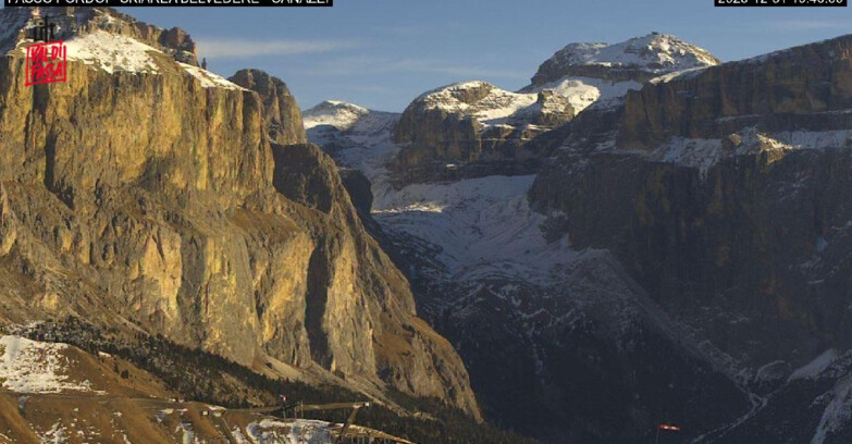 Webcam Campitello-Mazzin-Col Rodella - Canazei - Belvedere - Skiarea Belvedere