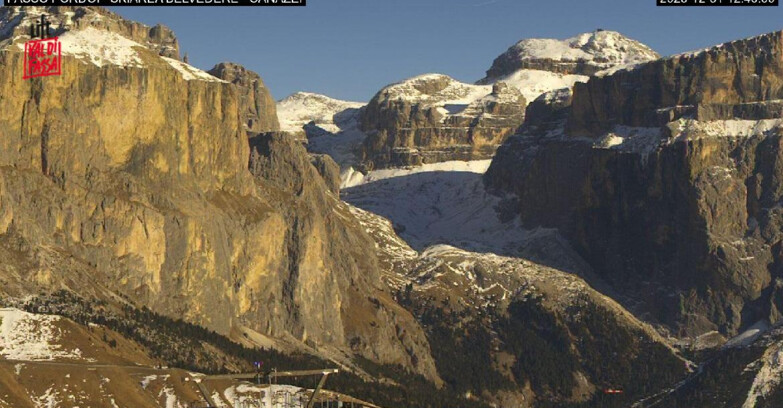 Webcam Campitello-Mazzin-Col Rodella - Canazei - Belvedere - Skiarea Belvedere