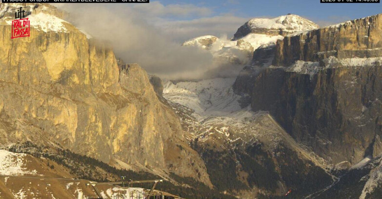 Webcam Campitello-Mazzin-Col Rodella - Canazei - Belvedere - Skiarea Belvedere