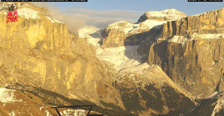 Webcam Campitello-Mazzin-Col Rodella - Canazei - Belvedere - Skiarea Belvedere