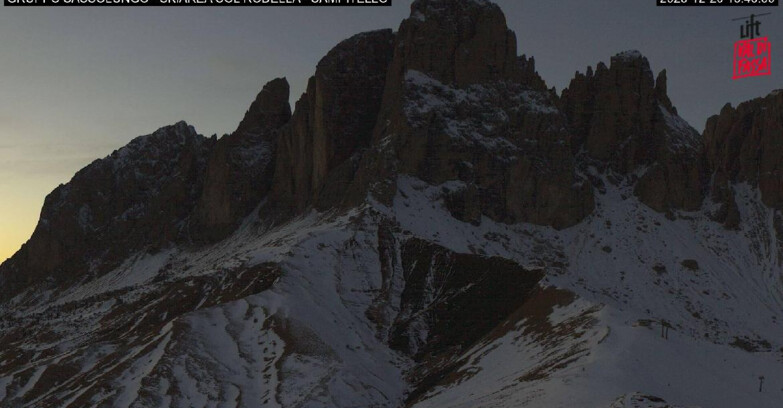 Webcam Кампителло-Маццин-Кол-Роделла  - Campitello di Fassa - Col Rodella - Gruppo del Sassolungo