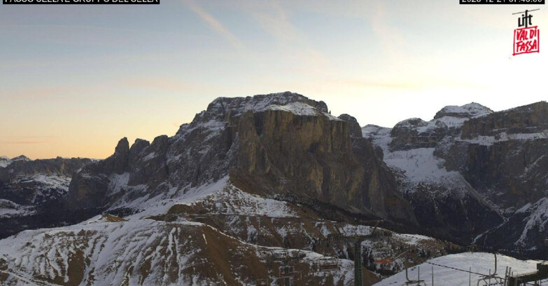 Webcam Кампителло-Маццин-Кол-Роделла  - Campitello di Fassa - Canazei - Gruppo del Sella