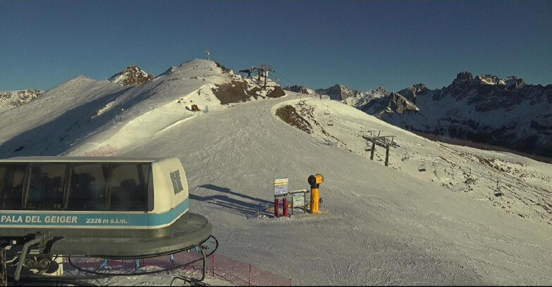 Webcam Pozza di Fassa-Aloch-Buffaure  - Col de Valvacin - Stazione a Monte