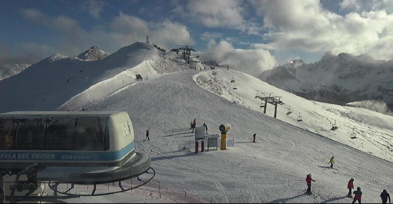 Webcam Pozza di Fassa-Aloch-Buffaure  - Col de Valvacin - Stazione a Monte