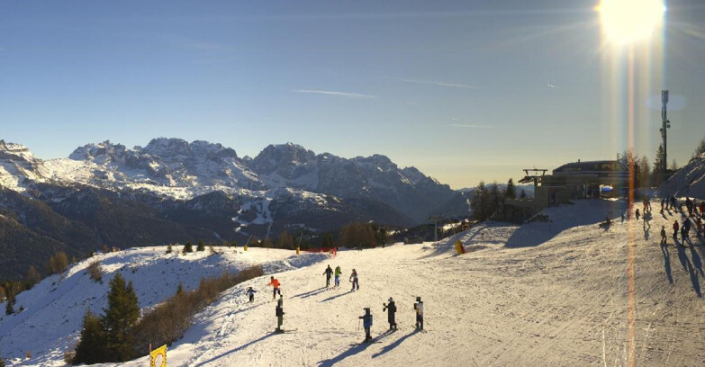 Webcam Skiarea Campiglio Dolomiti di Brenta Val di Sole Val Rendena - Seggiovia Malghette 