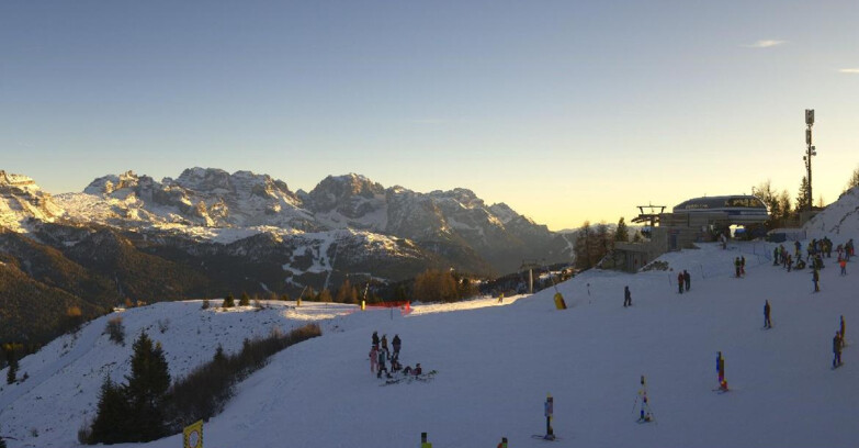 Webcam Skiarea Campiglio Dolomiti di Brenta Val di Sole Val Rendena - Seggiovia Malghette 