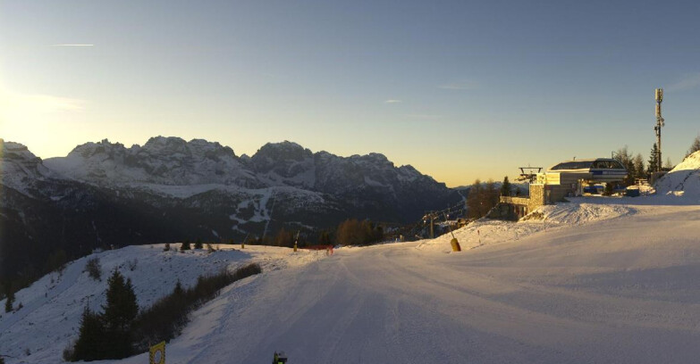 Webcam Skiarea Campiglio Dolomiti di Brenta Val di Sole Val Rendena - Seggiovia Malghette 