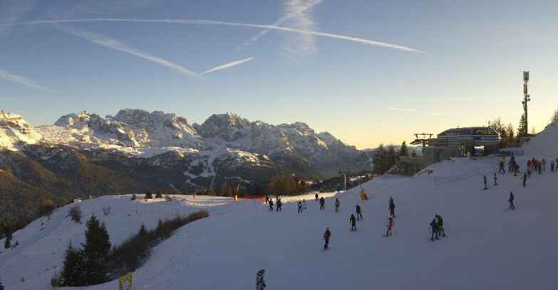 Webcam Folgarida-Marilleva  (Skiarea Campiglio Dolomiti di Brenta - Val di Sole Val Rendena) - Seggiovia Malghette 