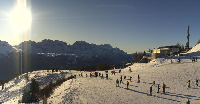 Webcam Skiarea Campiglio Dolomiti di Brenta Val di Sole Val Rendena - Seggiovia Malghette 