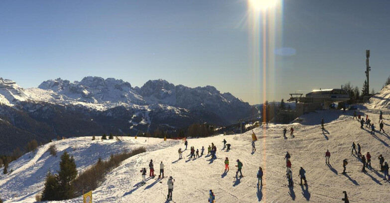 Webcam Skiarea Campiglio Dolomiti di Brenta Val di Sole Val Rendena - Seggiovia Malghette 