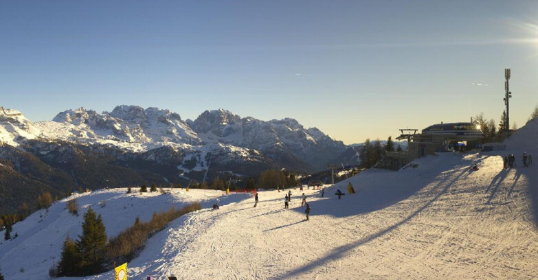 Webcam Skiarea Campiglio Dolomiti di Brenta Val di Sole Val Rendena - Seggiovia Malghette 