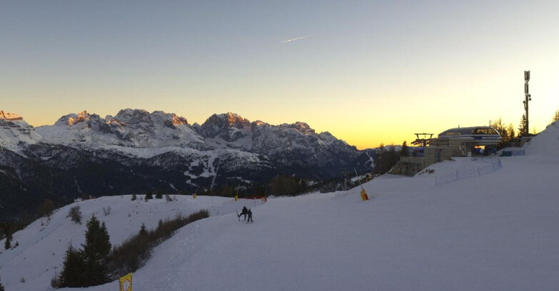 Webcam Skiarea Campiglio Dolomiti di Brenta Val di Sole Val Rendena - Seggiovia Malghette 