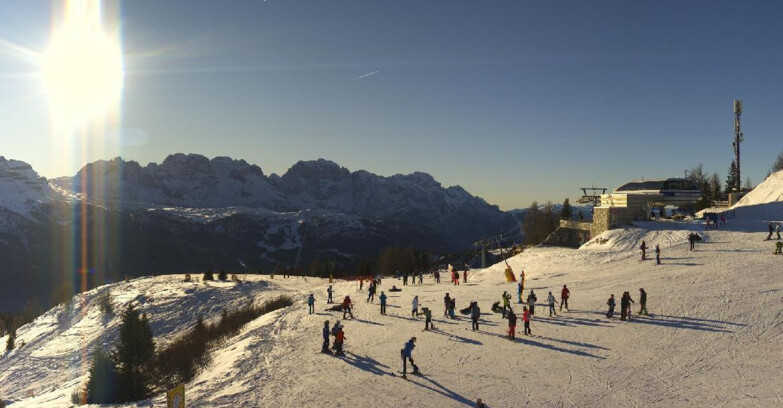 Webcam Folgarida-Marilleva  (Skiarea Campiglio Dolomiti di Brenta - Val di Sole Val Rendena) - Seggiovia Malghette 
