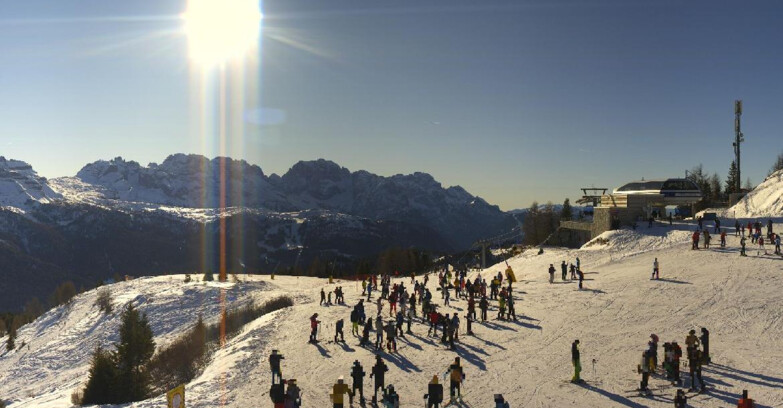 Webcam Folgarida-Marilleva  (Skiarea Campiglio Dolomiti di Brenta - Val di Sole Val Rendena) - Seggiovia Malghette 