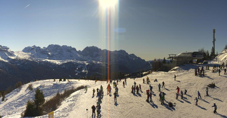 Webcam Folgarida-Marilleva  (Skiarea Campiglio Dolomiti di Brenta - Val di Sole Val Rendena) - Seggiovia Malghette 