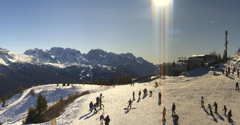 Webcam Folgarida-Marilleva  (Skiarea Campiglio Dolomiti di Brenta - Val di Sole Val Rendena) - Seggiovia Malghette 