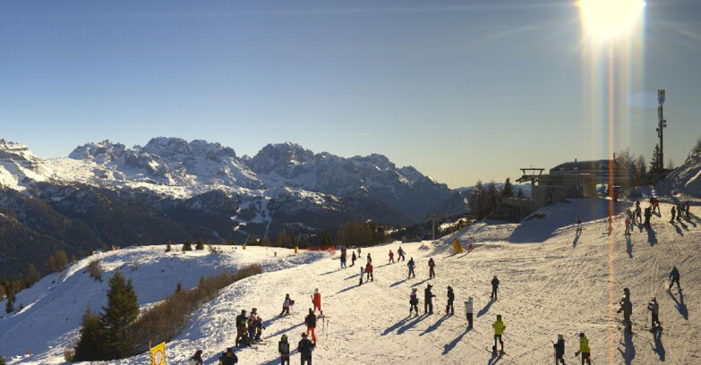 Webcam Folgarida-Marilleva  (Skiarea Campiglio Dolomiti di Brenta - Val di Sole Val Rendena) - Seggiovia Malghette 