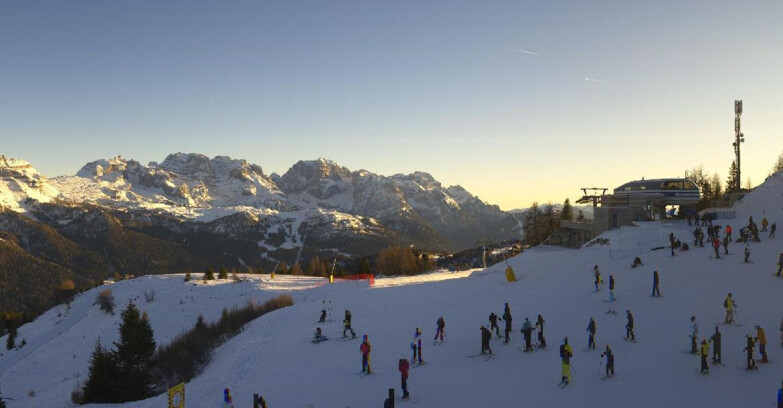 Webcam Folgarida-Marilleva  (Skiarea Campiglio Dolomiti di Brenta - Val di Sole Val Rendena) - Seggiovia Malghette 