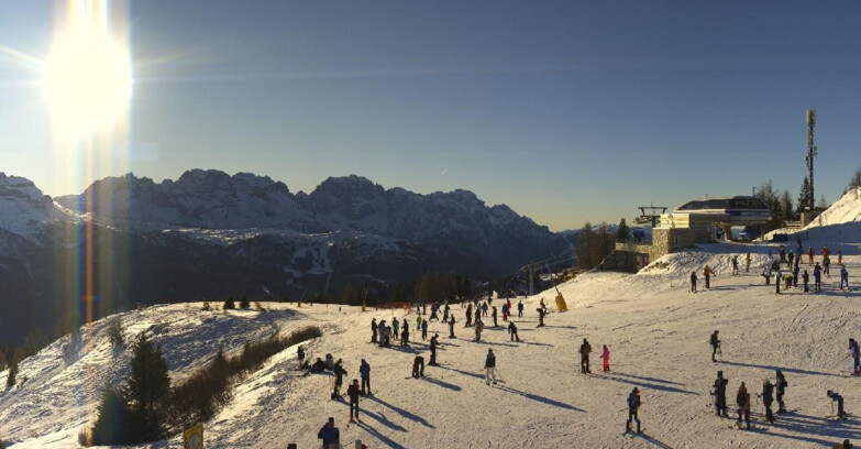 Webcam Folgarida-Marilleva  (Skiarea Campiglio Dolomiti di Brenta - Val di Sole Val Rendena) - Seggiovia Malghette 