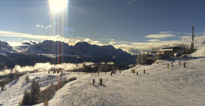 Webcam Folgarida-Marilleva  (Skiarea Campiglio Dolomiti di Brenta - Val di Sole Val Rendena) - Seggiovia Malghette 