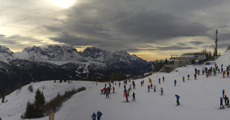Webcam Skiarea Campiglio Dolomiti di Brenta Val di Sole Val Rendena - Seggiovia Malghette 