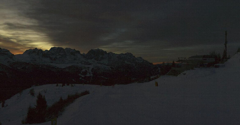 Webcam Skiarea Campiglio Dolomiti di Brenta Val di Sole Val Rendena - Seggiovia Malghette 