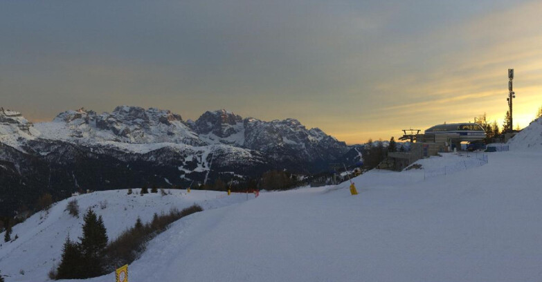 Webcam Skiarea Campiglio Dolomiti di Brenta Val di Sole Val Rendena - Seggiovia Malghette 