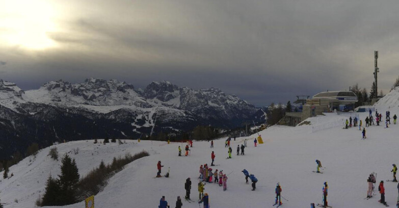 Webcam Skiarea Campiglio Dolomiti di Brenta Val di Sole Val Rendena - Seggiovia Malghette 