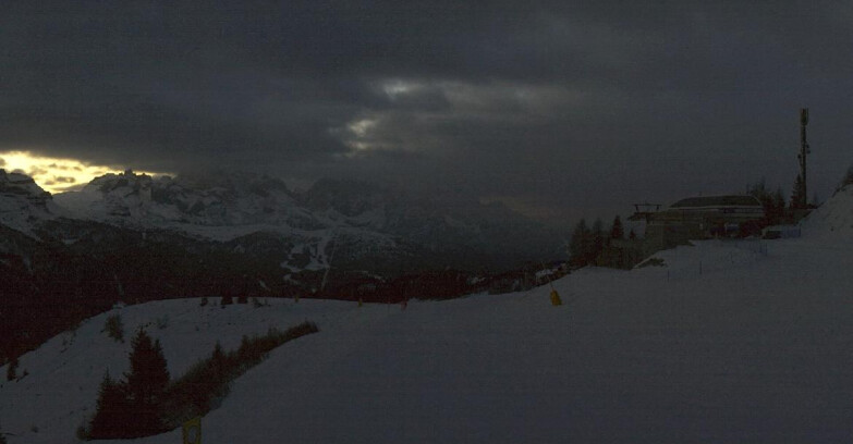Webcam Skiarea Campiglio Dolomiti di Brenta Val di Sole Val Rendena - Seggiovia Malghette 