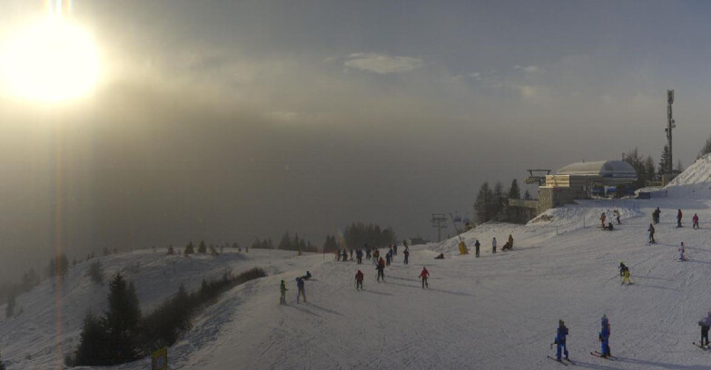Webcam Skiarea Campiglio Dolomiti di Brenta Val di Sole Val Rendena - Seggiovia Malghette 