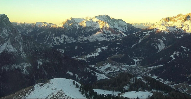 Webcam Pozza di Fassa-Aloch-Buffaure  - Cabinovia Buffaure - Stazione a Monte