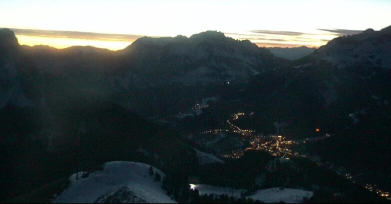Webcam Pozza di Fassa-Aloch-Buffaure  - Cabinovia Buffaure - Stazione a Monte