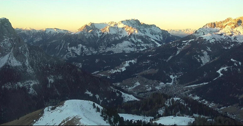 Webcam Pozza di Fassa-Aloch-Buffaure  - Cabinovia Buffaure - Stazione a Monte